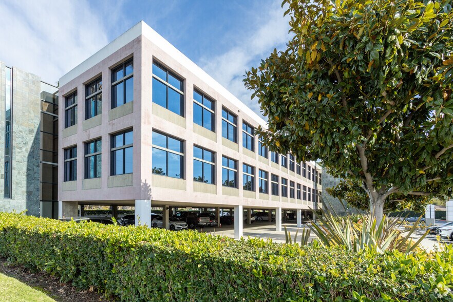 More Photos Of 2424 SE Bristol St, Newport Beach Office For Lease