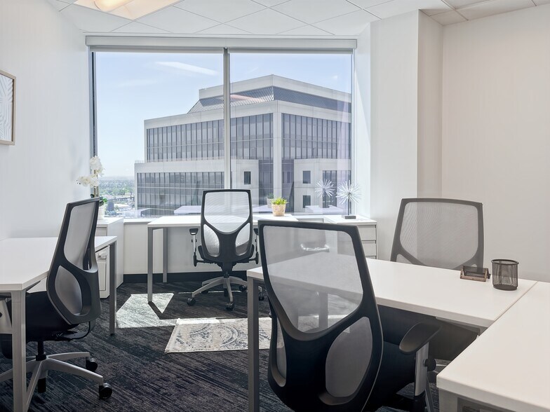 More Photos Of 500 Capitol Mall, Sacramento Coworking Space