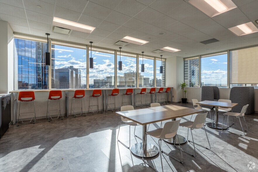 More Photos Of 1085 Raymond Blvd, Newark Office For Lease