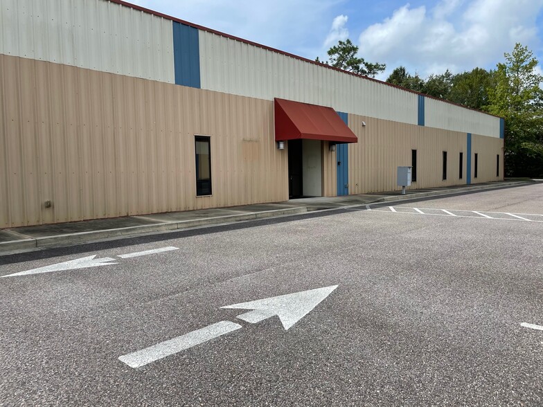 Primary Photo Of 400 Commerce Center Dr, Brunswick Office For Sale