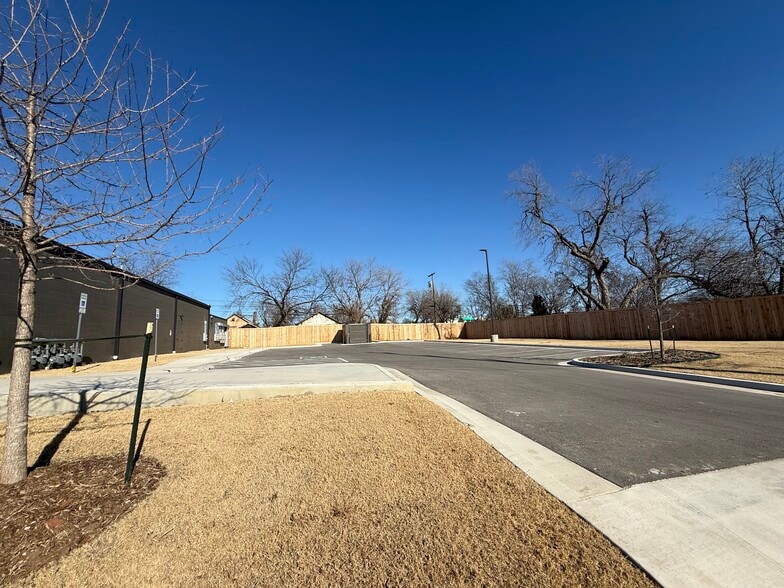 More Photos Of 1603-1615 E 3rd St, Tulsa Storefront Retail Office For Lease