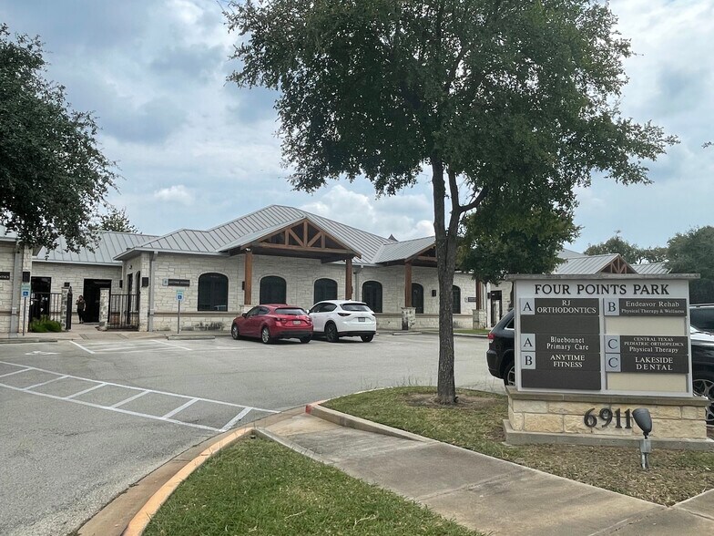 More Photos Of 6911 N FM 620, Austin Storefront Retail Office For Lease