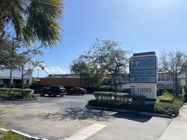 More Photos Of 1990 N Federal Hwy, Pompano Beach Storefront Retail Office For Lease