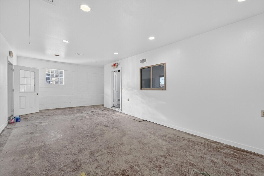 More Photos Of 2200 S Miller Pky, Milwaukee Distribution For Sale