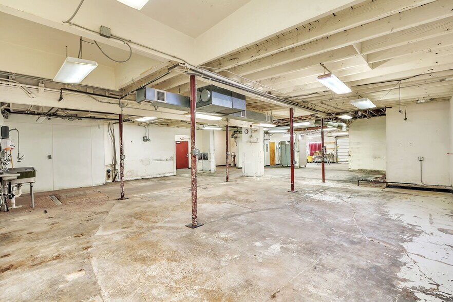 More Photos Of 2025-2027 W Colorado Ave, Colorado Springs Freestanding For Sale