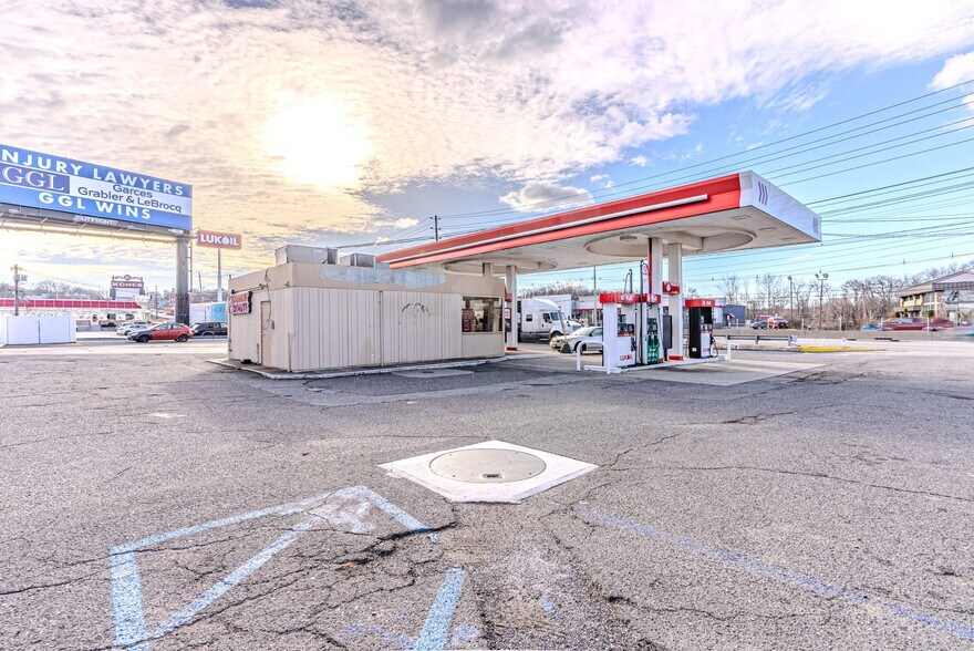 More Photos Of 1500 US Highway 46, Little Falls Service Station For Sale