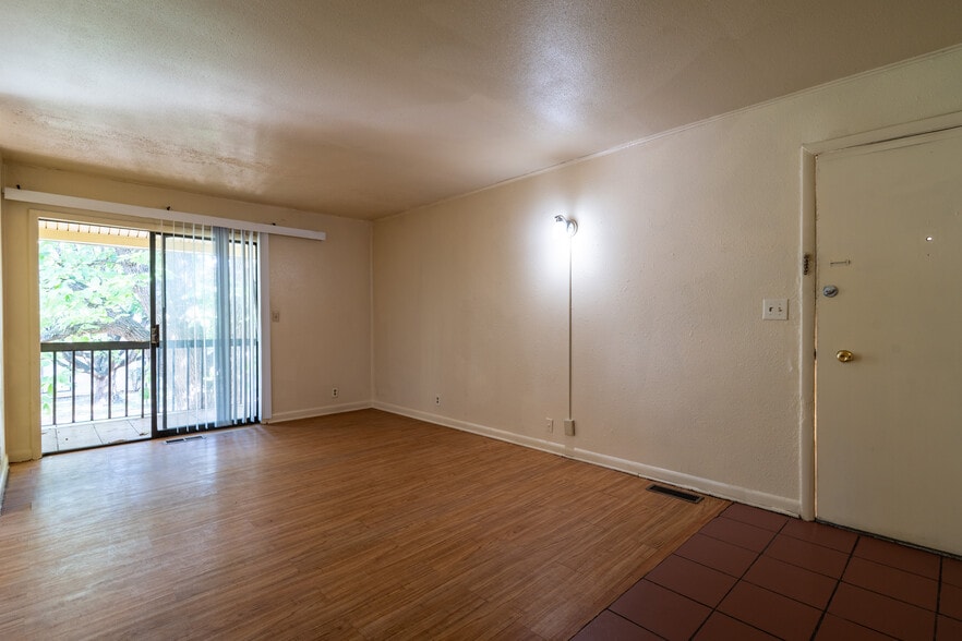 More Photos Of 1630 S 2nd St, Louisville Apartments For Sale