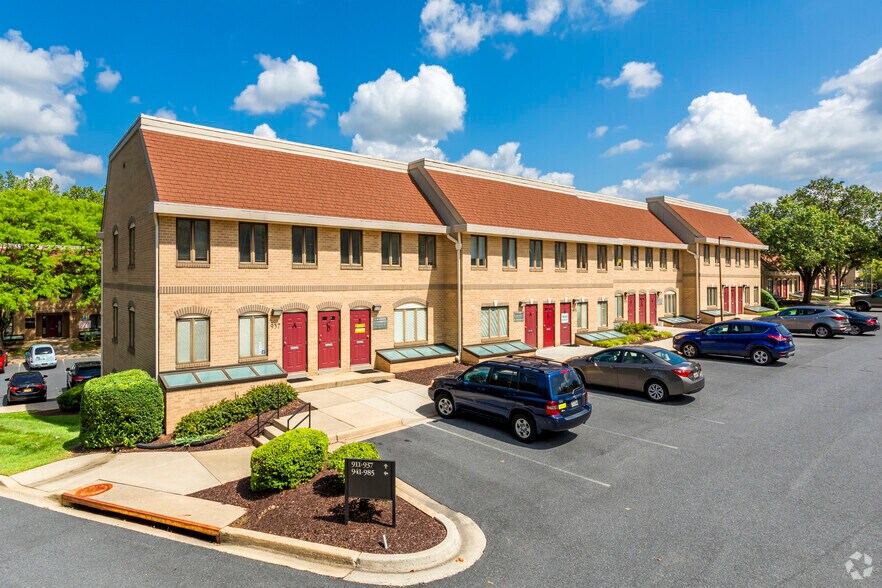 Primary Photo Of 931-947 Russell Ave, Gaithersburg Medical For Lease