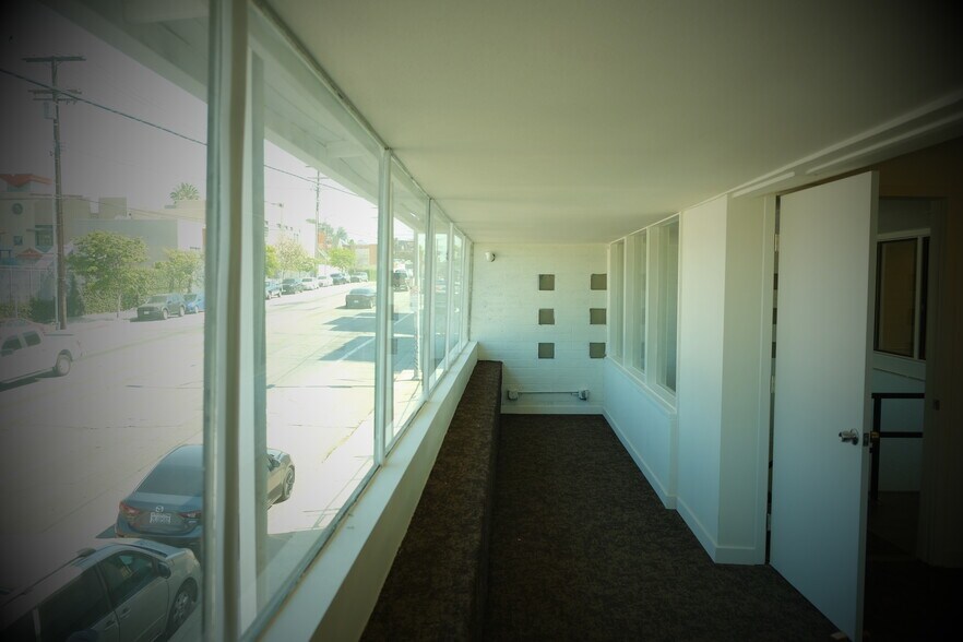 More Photos Of 906 N Alvarado St, Los Angeles Storefront Retail Office For Lease