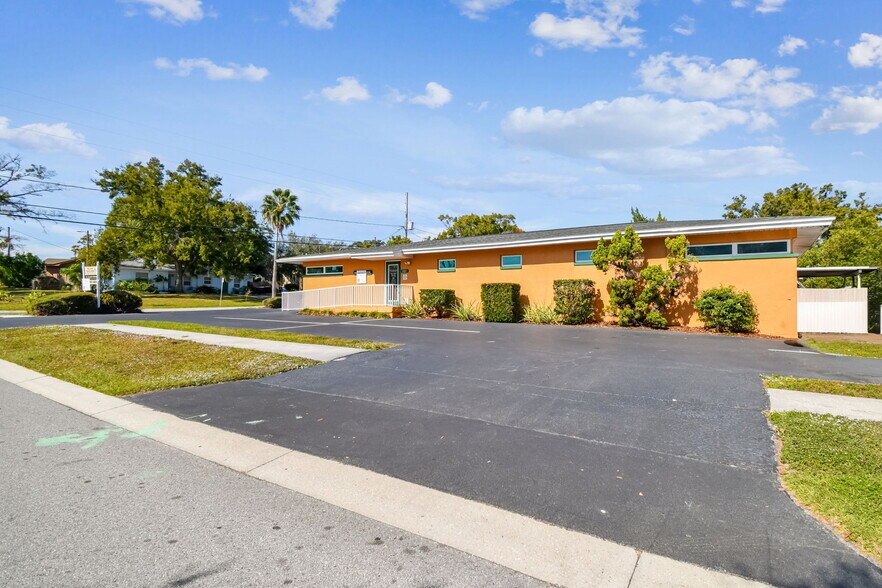 More Photos Of 321 S Lincoln Ave, Clearwater Medical For Sale
