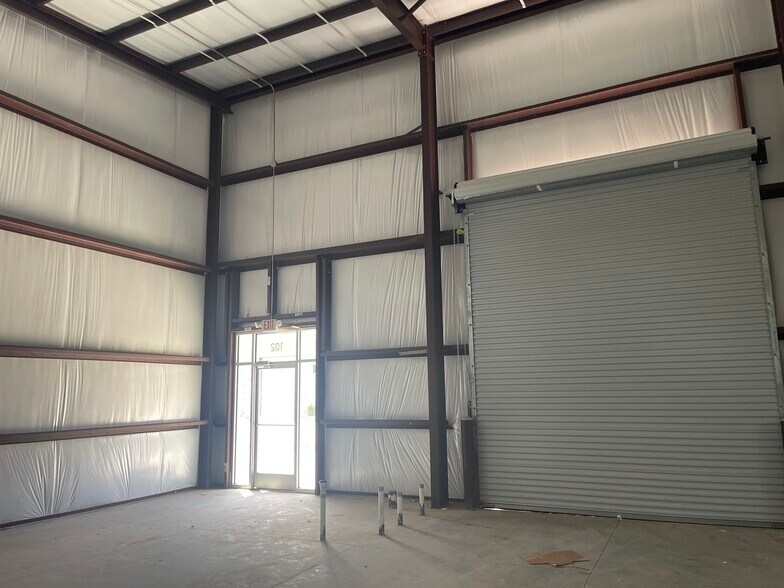 More Photos Of 32223 Tamina Rt, Magnolia Flex For Lease