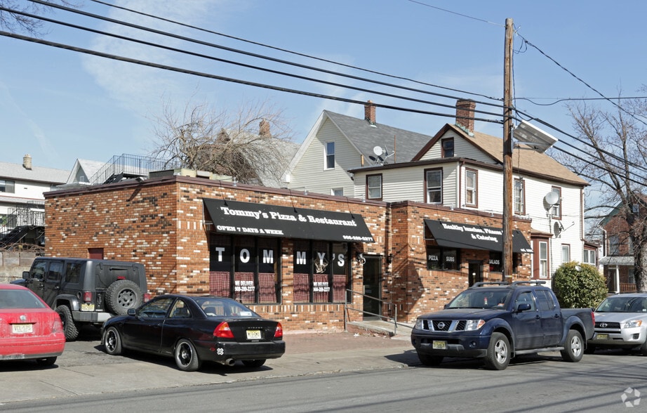 Primary Photo Of 600 Adams Ave, Elizabeth Restaurant For Sale