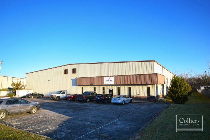 More Photos Of 824 Lone Star Dr, O'Fallon Warehouse For Lease