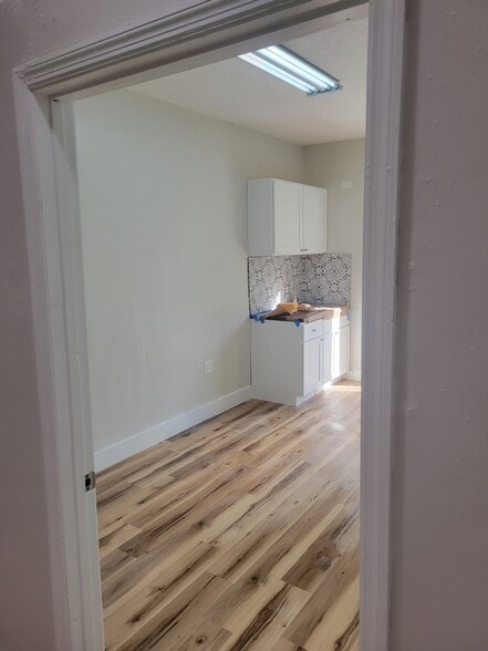 More Photos Of 15220-15236 E Colonial Dr, Orlando Freestanding For Sale