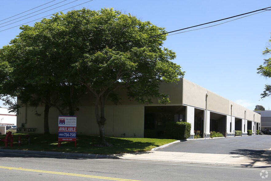 Primary Photo Of 169 N Maple St, Corona Light Manufacturing For Lease