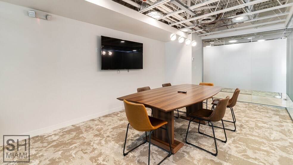 More Photos Of 820 W 41st St, Miami Beach Coworking Space