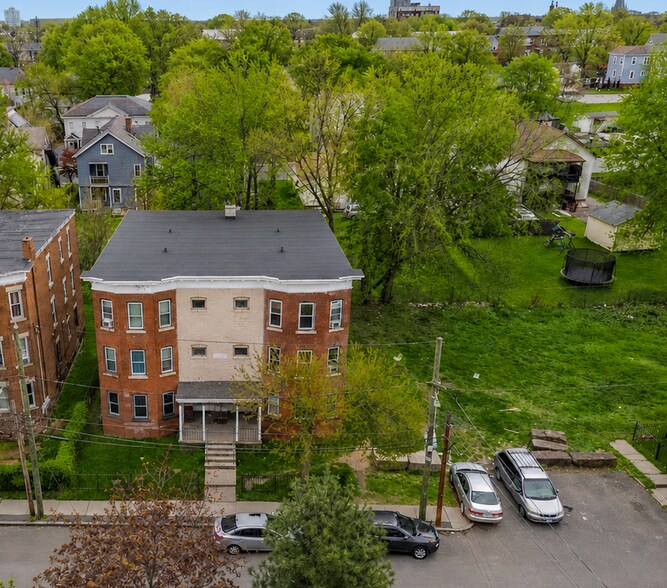 Primary Photo Of 32-34 Bedford St, Hartford Apartments For Sale