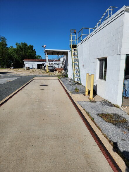 More Photos Of 502 Factory Ave, Ridgely Warehouse For Sale