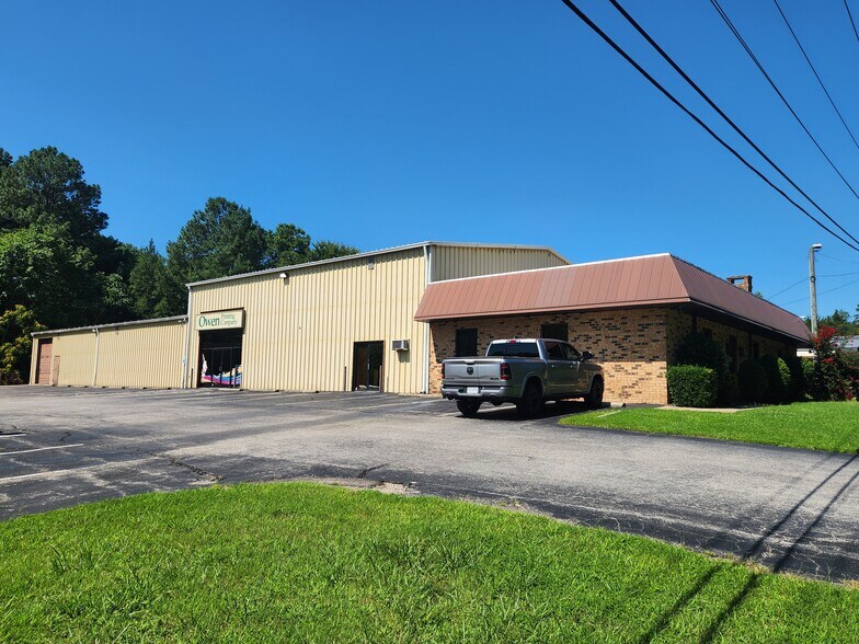 Primary Photo Of 930 Winfield Rd, Petersburg Light Distribution For Sale
