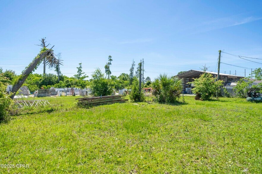More Photos Of 2515 E 15th St, Panama City Freestanding For Sale
