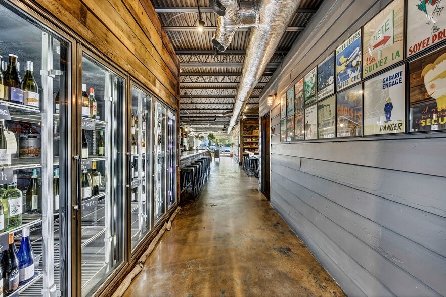 More Photos Of 1007 N 4th St, Wilmington Storefront For Lease