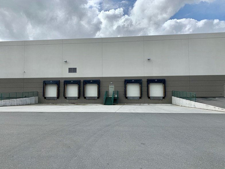 More Photos Of 1470 Cader Ln, Petaluma Warehouse For Lease