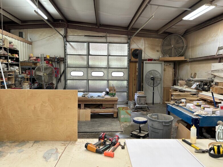 More Photos Of 2682 AR-56, Calico Rock Service For Sale