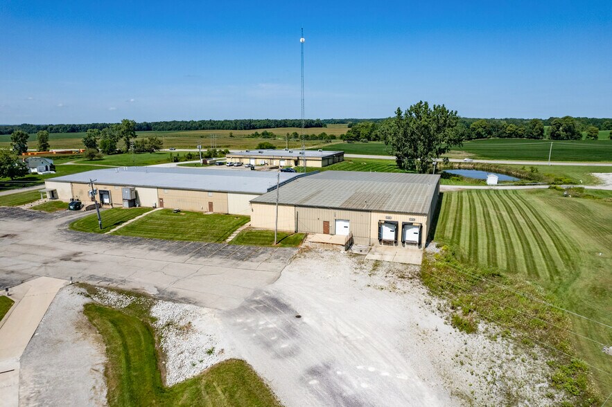 More Photos Of 6886 N CR 400 E, Kendallville Distribution For Lease