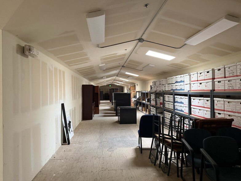 More Photos Of 1414 E F St, Oakdale Office For Sale
