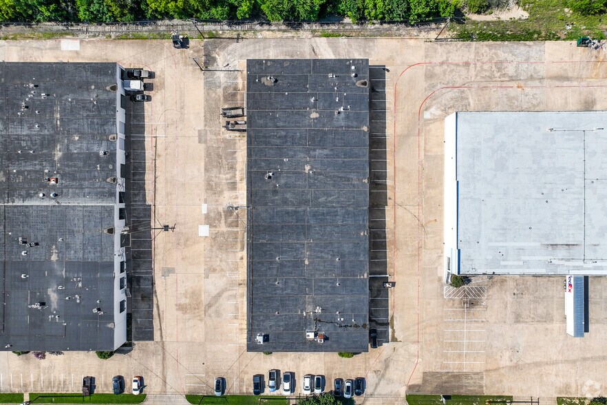 More Photos Of 2901 Suffolk Dr, Fort Worth Warehouse For Lease
