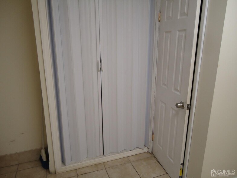 More Photos Of 386 New Brunswick Ave, Fords Storefront Retail Residential For Lease