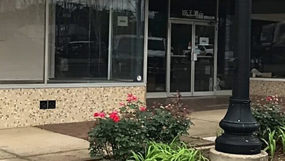 More Photos Of 106 E Main St, Kilgore Freestanding For Lease