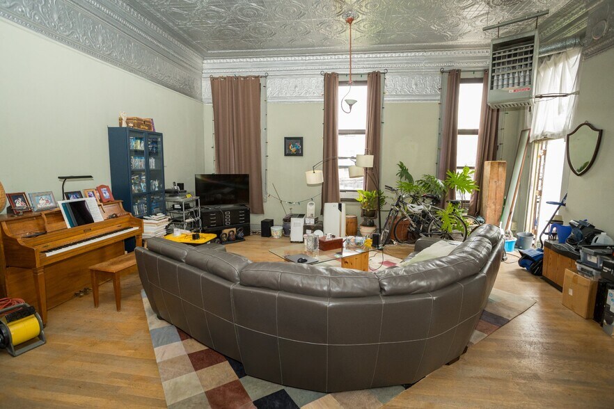 More Photos Of 500 Bloomfield St, Hoboken Storefront Retail Residential For Sale
