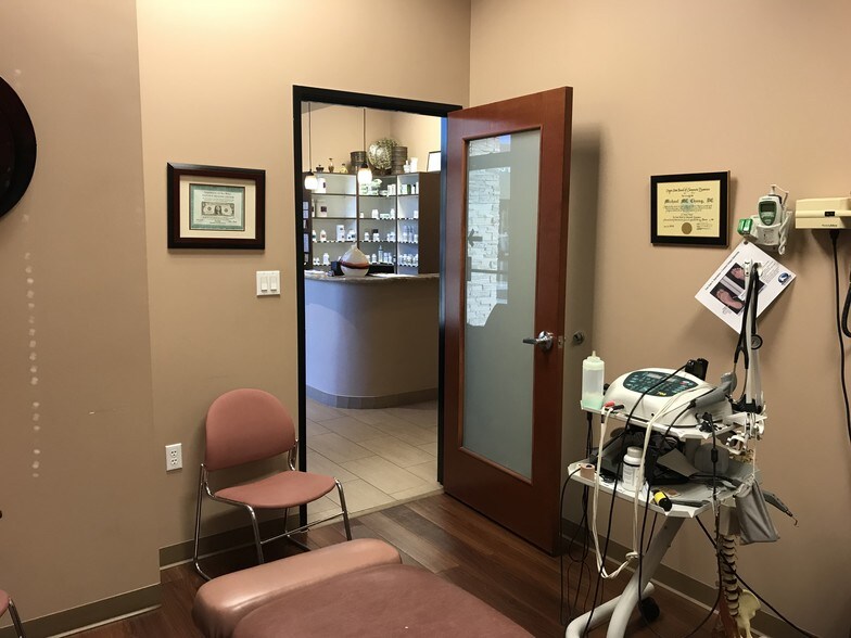 More Photos Of 4025 W Chandler Blvd, Chandler Coworking Space