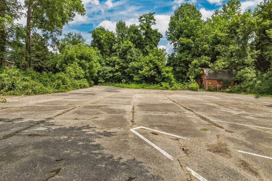 More Photos Of 31 Meadows Blake House Ln, Fletcher Medical For Sale