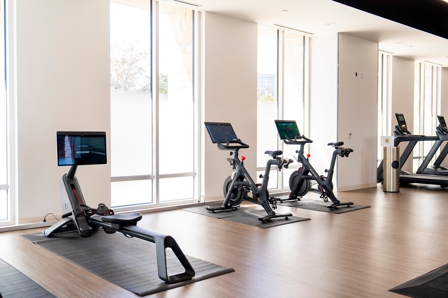 More Photos Of 2600 Via Fortuna, Austin Unknown For Lease