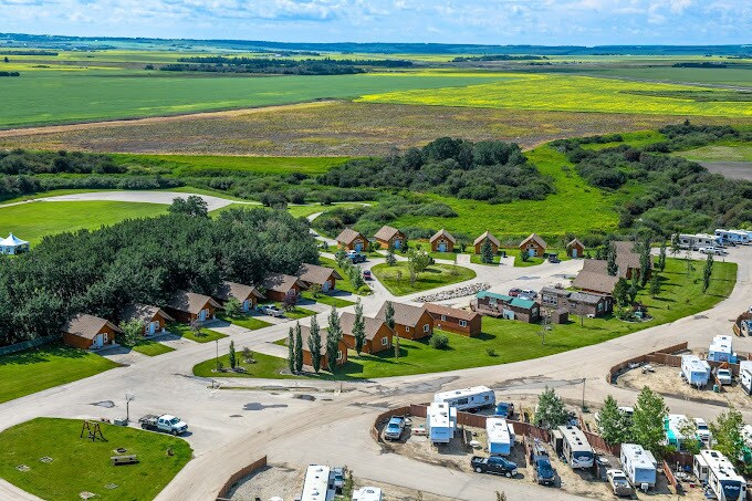 More Photos Of 64001B Township Road 722, Clairmont Trailer Camper Park For Sale