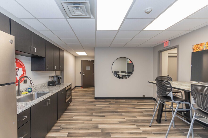 More Photos Of 1619 Pecos St, Amarillo Office For Lease