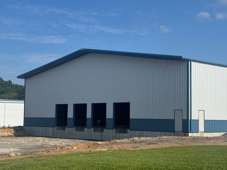 More Photos Of 97 Spruce St, Murray Industrial For Lease