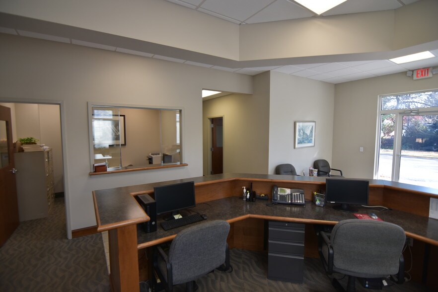 More Photos Of 5560 Kirkwood Hwy, Wilmington Office For Sale