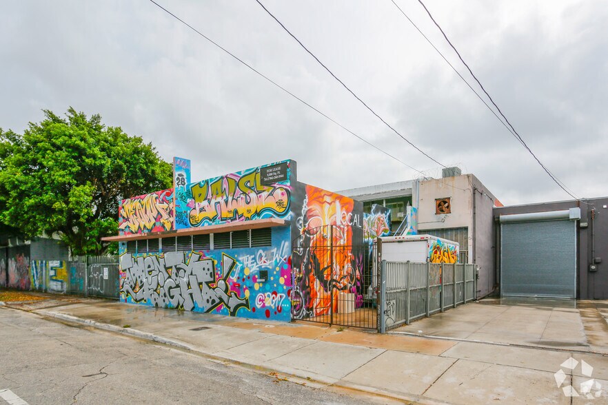 More Photos Of 2425 N Miami Ave, Miami Light Manufacturing For Sale