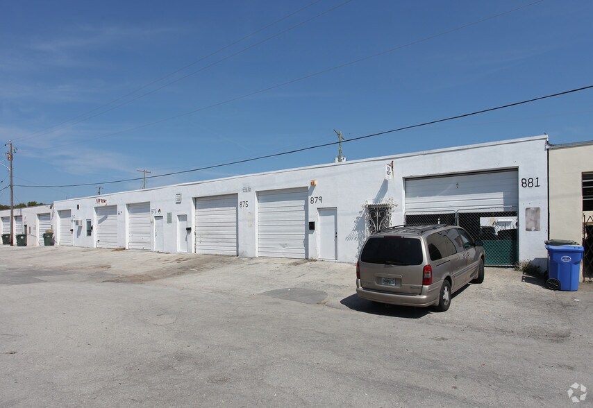 Primary Photo Of 867-881 NE 30th Ct, Oakland Park Warehouse For Lease