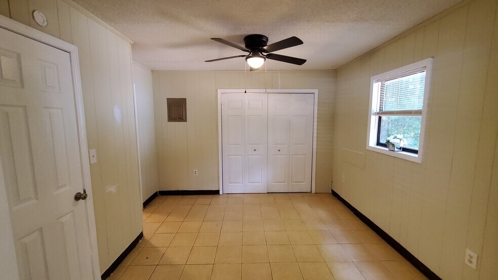 More Photos Of 120 2nd St, Winder Apartments For Sale