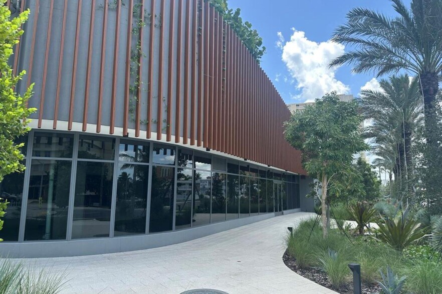 More Photos Of 900 N Ocean Blvd, Pompano Beach Apartments For Sale