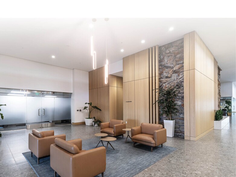 More Photos Of 3003 N Central Ave, Phoenix Office For Lease