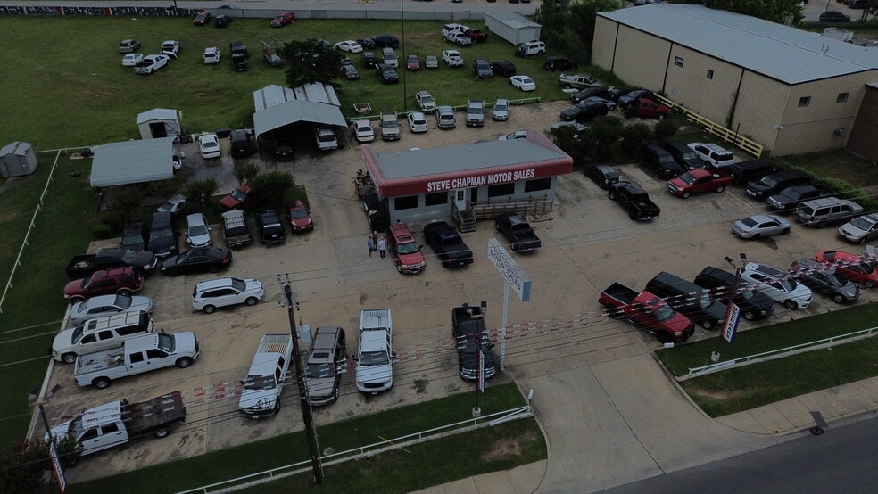 More Photos Of 5919 E Ben White Blvd, Austin Auto Dealership For Sale