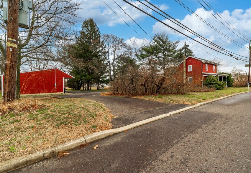 More Photos Of 90 Peters Ln, Blackwood Specialty For Sale