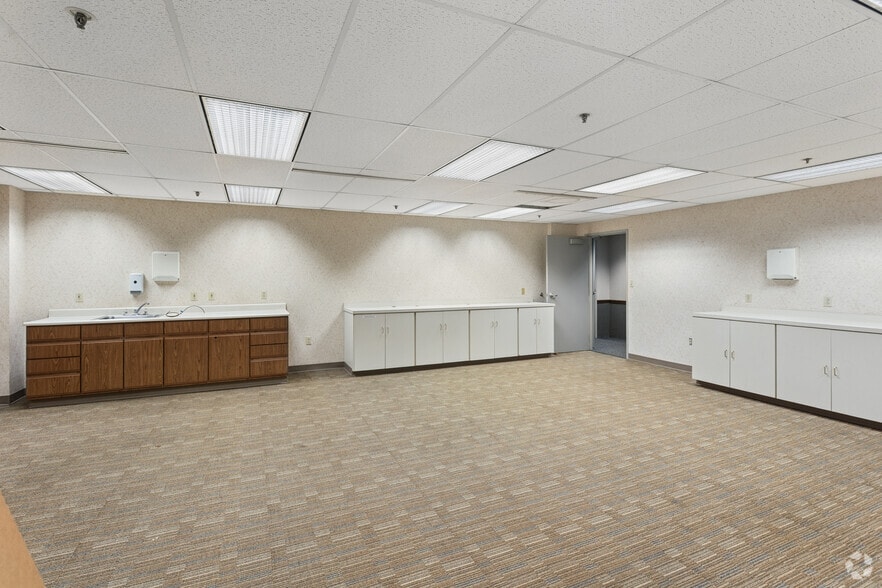 More Photos Of 319 Washington St, Johnstown Office For Sale