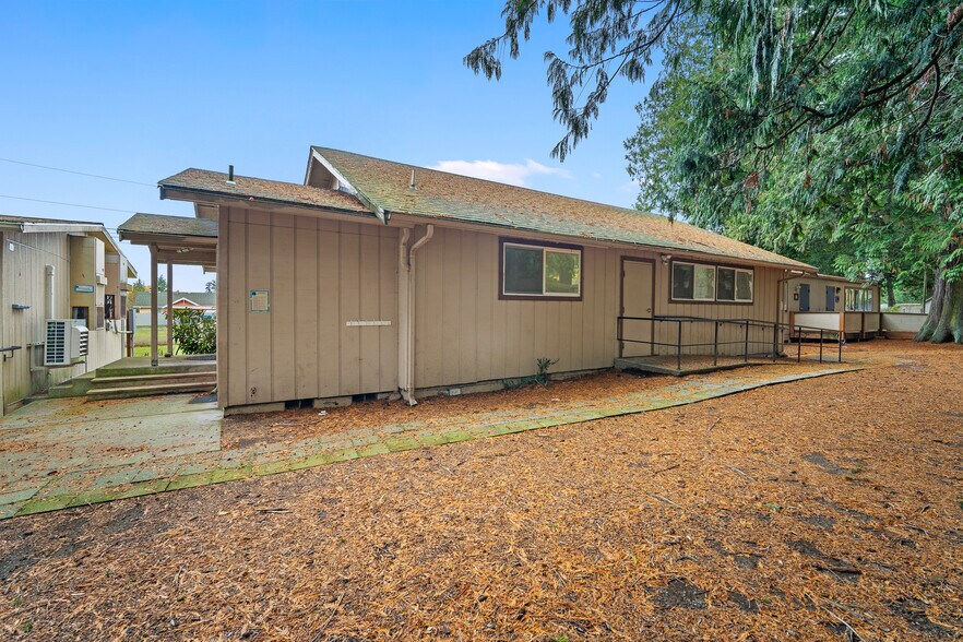 More Photos Of 5942 Portal Way, Ferndale Loft Creative Space For Lease