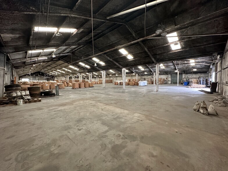 More Photos Of 1313 Frazier St, Athens Warehouse For Sale